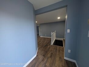 343 Atlantic St in Jessup, PA - Foto de edificio - Building Photo