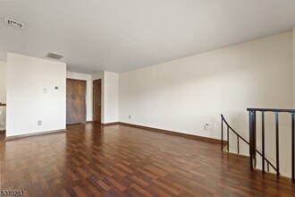 110 Newark Ave in Belleville, NJ - Building Photo - Building Photo