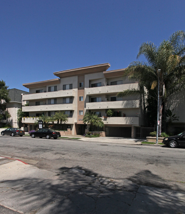 Natick Park North in Sherman Oaks, CA - Building Photo - Building Photo