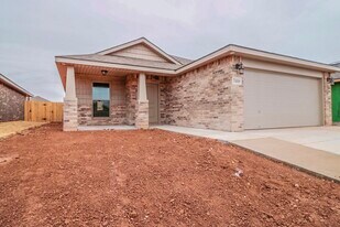 7418 104th St in Lubbock, TX - Building Photo