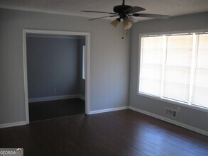 210 E Richardson St in Oxford, GA - Building Photo - Building Photo