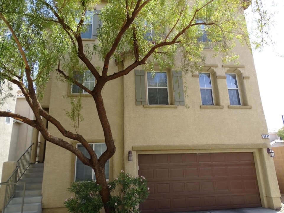 8941 Sally Rose Ave in Las Vegas, NV - Building Photo