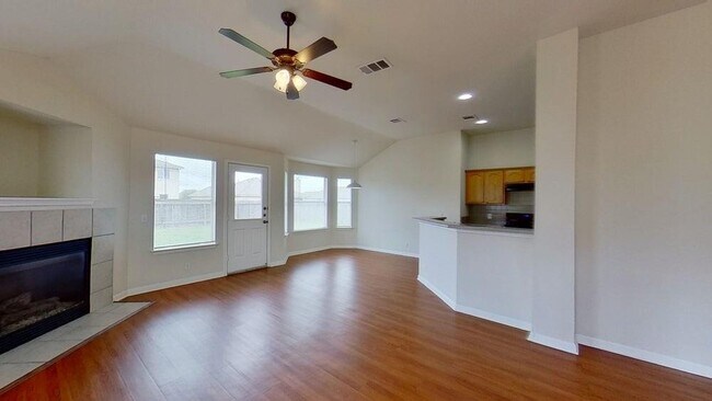 102 Hersee Ct in Hutto, TX - Building Photo - Building Photo