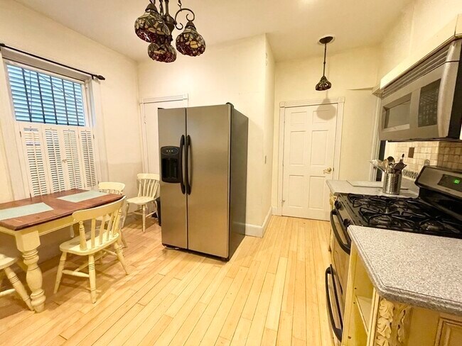 17 Sachem St, Unit 1 in Boston, MA - Building Photo - Building Photo