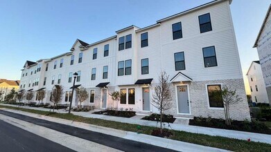 15244 Groveside Rd in Winter Garden, FL - Building Photo - Building Photo