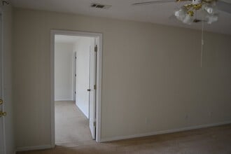101 Hall St in Hinesville, GA - Building Photo - Building Photo
