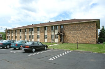 Lawnview Apartments in Superior, WI - Foto de edificio - Building Photo