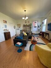 2 Linden St in Brookline, MA - Building Photo - Building Photo