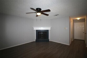 4744 Meadow Trail Dr in Dallas, TX - Building Photo - Building Photo