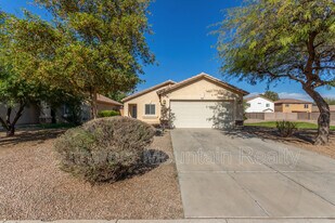 4136 E Sierrita Rd in Queen Creek, AZ - Building Photo