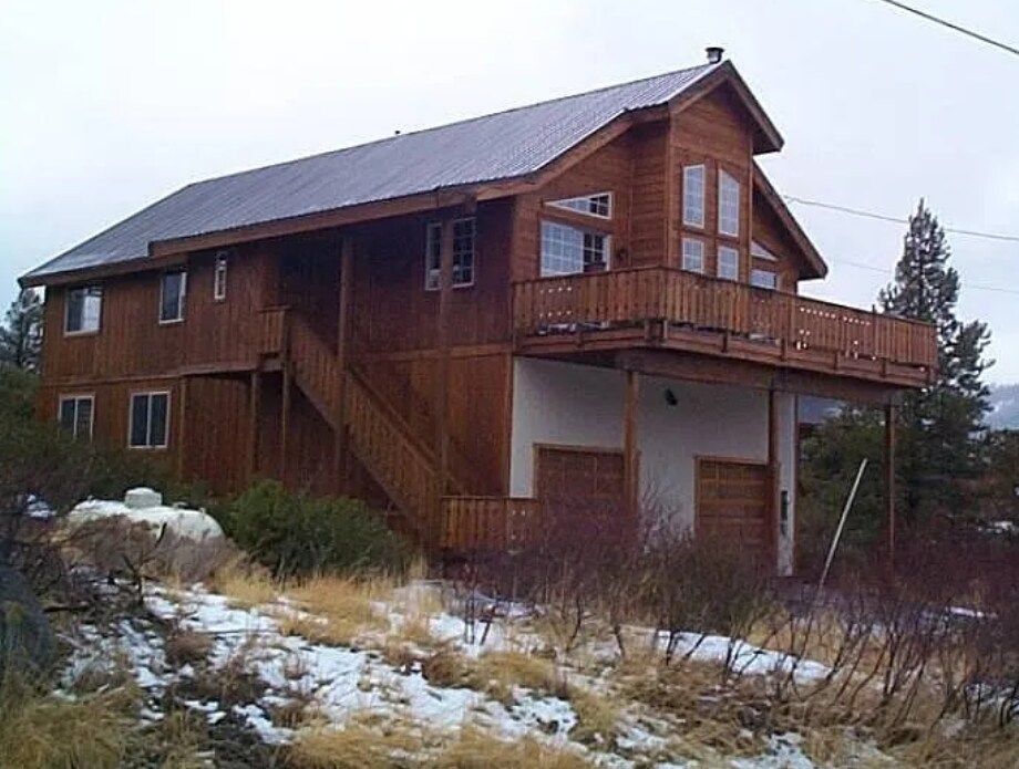 13159 Solvang Way in Truckee, CA - Building Photo