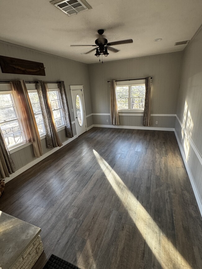 property at 4018 W Weaver Rd