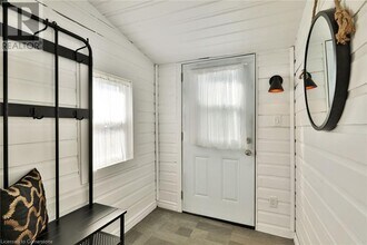 105 Beach Blvd in Hamilton, ON - Building Photo - Building Photo