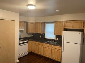 59 Middle Rose St in Trenton, NJ - Building Photo