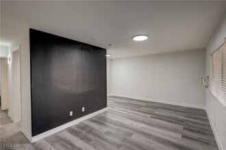 1922 Fairfield Ave in Las Vegas, NV - Building Photo - Building Photo