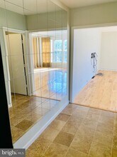 6149 Stonehenge Pl in North Bethesda, MD - Foto de edificio - Building Photo