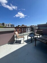 926 N 15th St in Philadelphia, PA - Building Photo - Building Photo