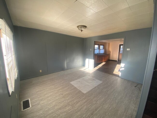 1632 4th Ave in New Kensington, PA - Foto de edificio - Building Photo