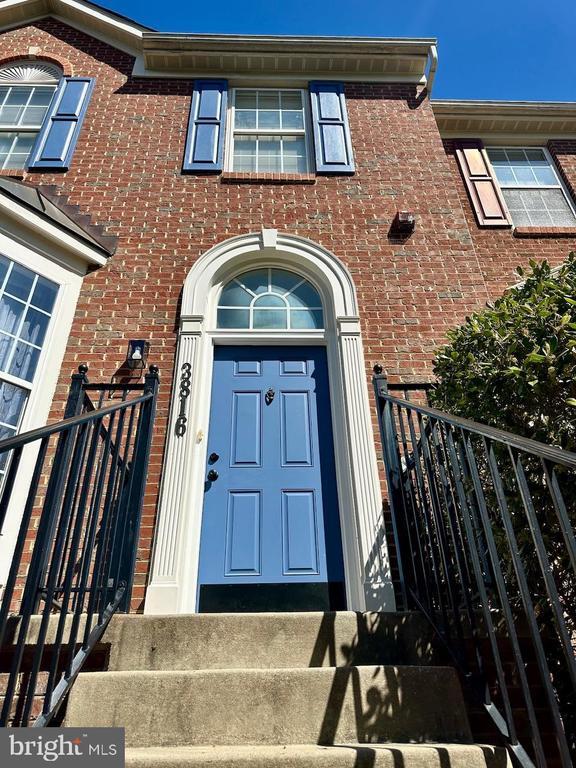 property at 3816 Sugarloaf Pkwy