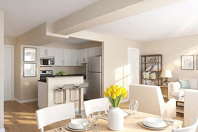 Flats on Fifth in Louisville, KY - Building Photo - Building Photo