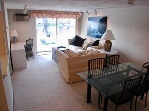 18 Hamilton Rd in Arlington, MA - Building Photo - Building Photo