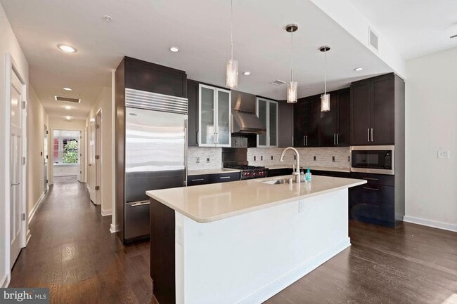 1610 N Queen St in Arlington, VA - Building Photo - Building Photo