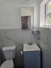 210 NW 69th St in Miami, FL - Building Photo - Building Photo
