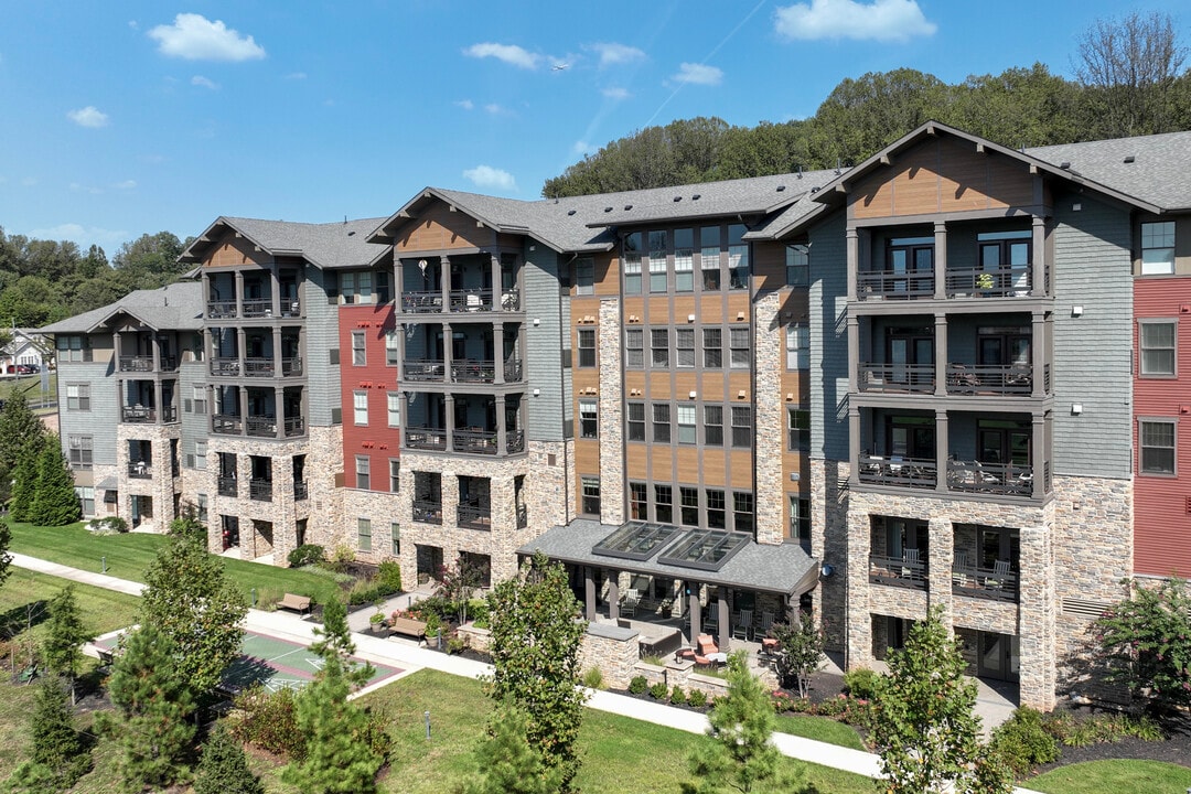 Brightview Fair Oaks in Fairfax, VA - Building Photo