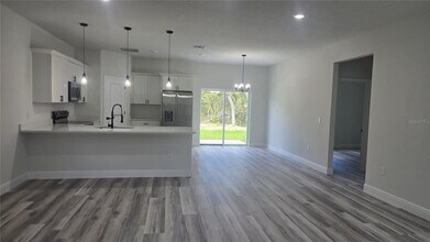 15730 SW 40th Ave in Ocala, FL - Foto de edificio - Building Photo