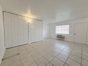 3301 58th Ave S in St. Petersburg, FL - Building Photo - Building Photo