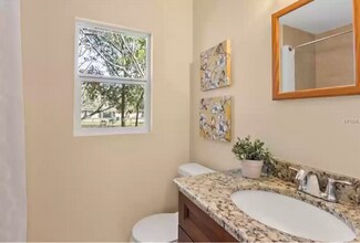 2321 N Whittier St in Tampa, FL - Building Photo - Building Photo