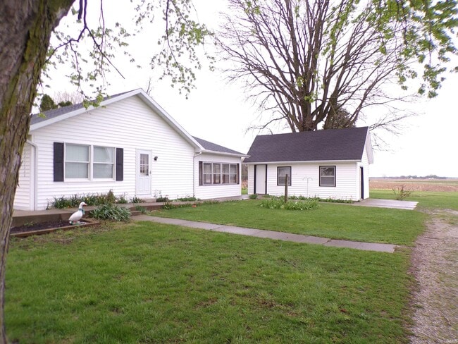 7623 S 750 E in Bluffton, IN - Building Photo - Building Photo