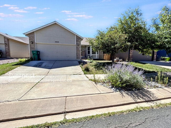 property at 4939 Chariot Dr