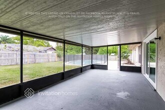 916 Tarawood Ln in Valrico, FL - Foto de edificio - Building Photo