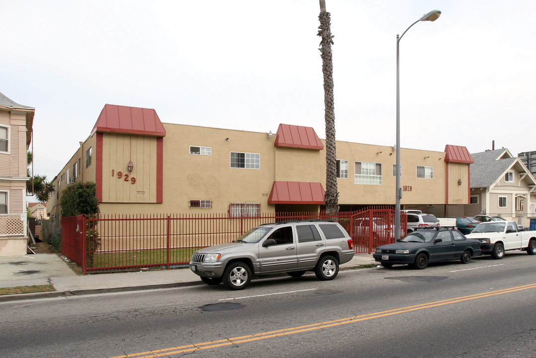 1929 Arlington Ave in Los Angeles, CA - Building Photo