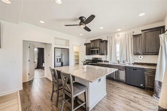 19196 E 55th Ave in Denver, CO - Foto de edificio - Building Photo