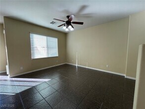 275 Red Eucalyptus Dr in Henderson, NV - Building Photo - Building Photo