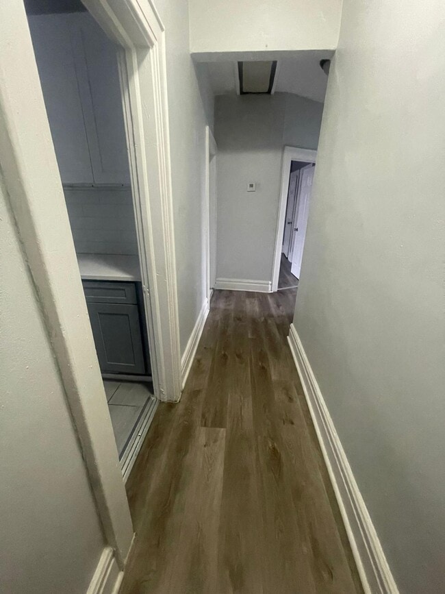 125 Osborne Ter, Unit 17 in Newark, NJ - Building Photo - Building Photo