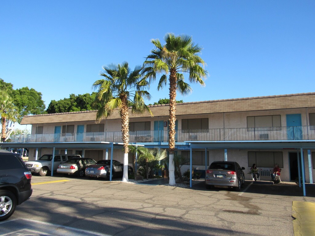 Beach Club Apartments Yuma, AZ Apartments