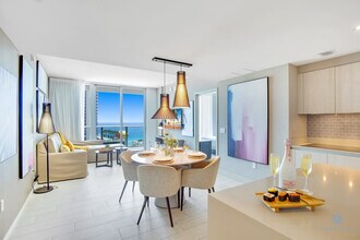 4010 S Ocean Dr in Hollywood, FL - Foto de edificio - Building Photo