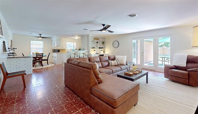 property at 4826 Waynesboro Dr