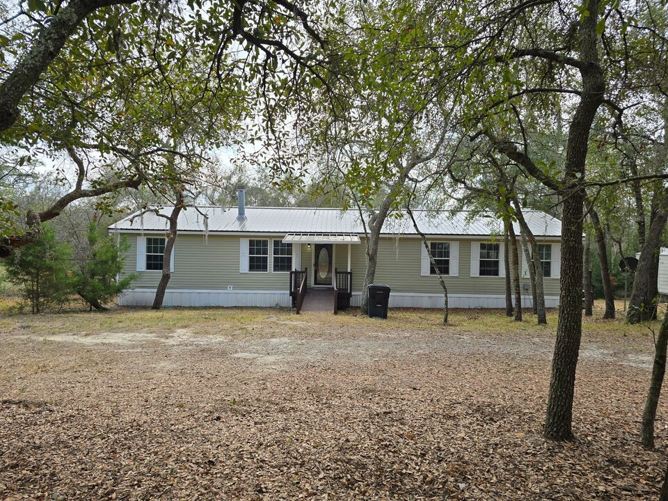 5527 Lassen St in Keystone Heights, FL - Building Photo