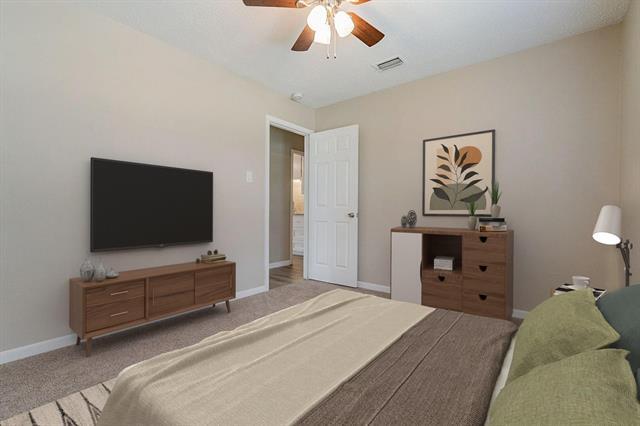 2112 Cedarcrest Dr