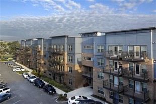 Fellwood III in Savannah, GA - Building Photo