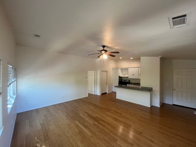 805 Washington St, Unit 805c