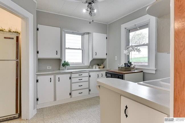 property at 4667 Poppleton Ave