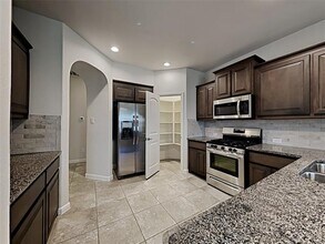 9113 Golden Hollow Ln in Fort Worth, TX - Building Photo - Building Photo