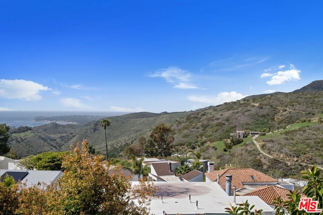 2955 Corral Canyon Rd in Malibu, CA - Building Photo