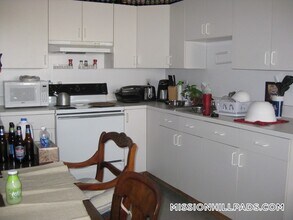 226 Parker Hill Ave, Unit 16 in Boston, MA - Building Photo - Building Photo