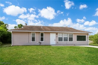 4303 15th St W in Lehigh Acres, FL - Building Photo - Building Photo